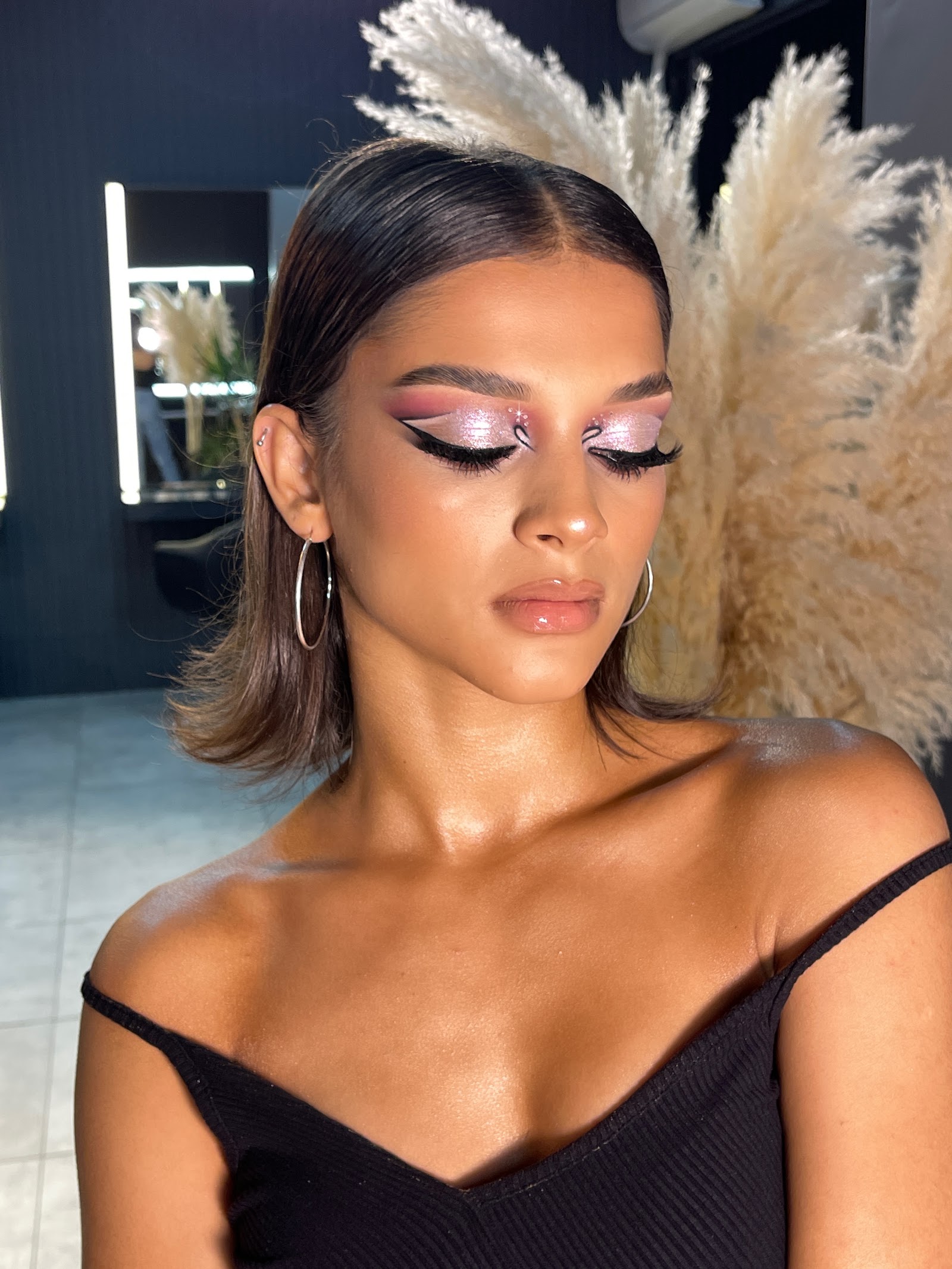 Can çekiç Emre çekiç hair&makeup studio