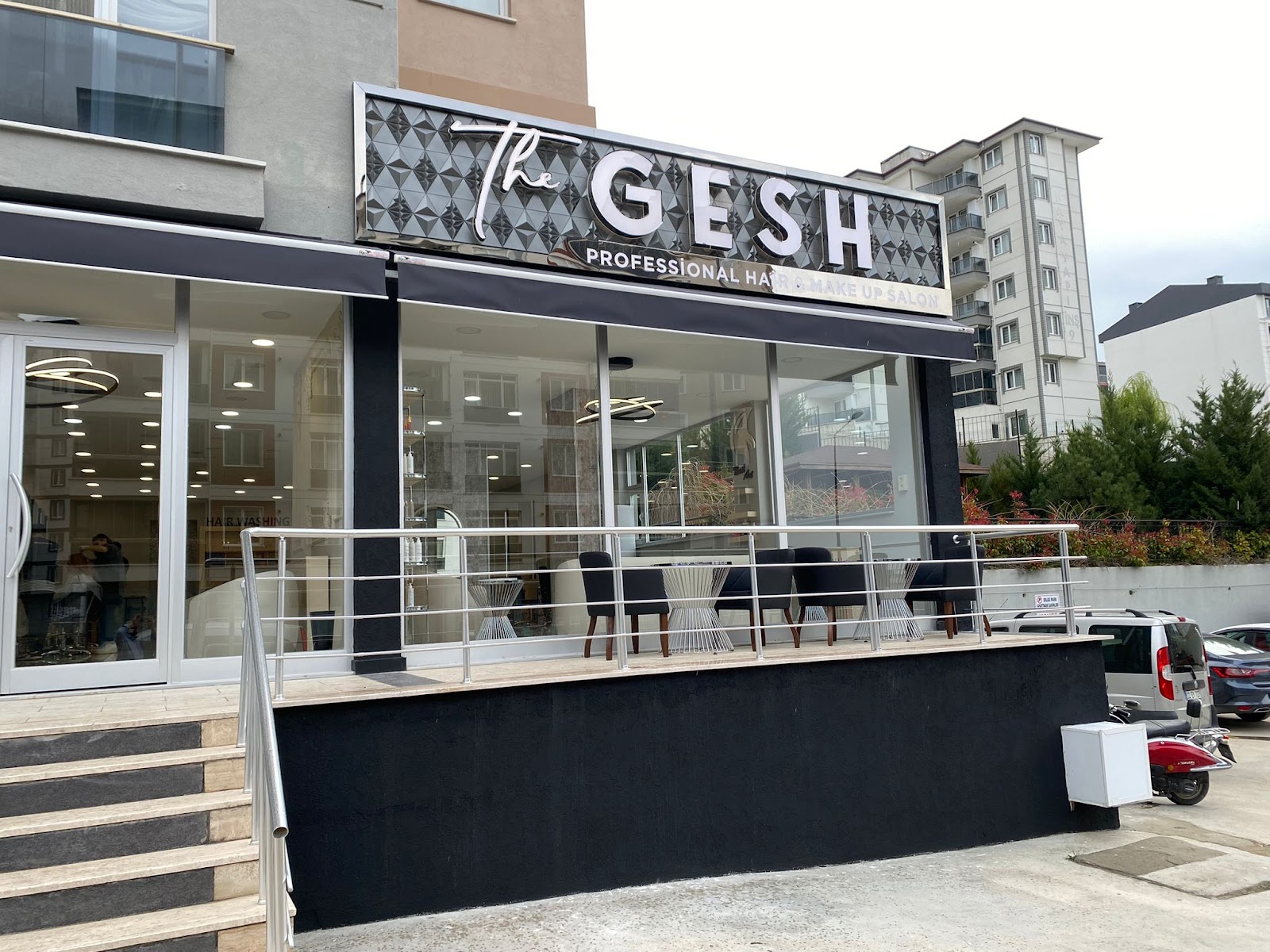 Gesh Professıonal Hair Salon Gürkan Koç & Semra Koç Hair Desingner Make Up Artist kır düğünü mekanı — Merkez