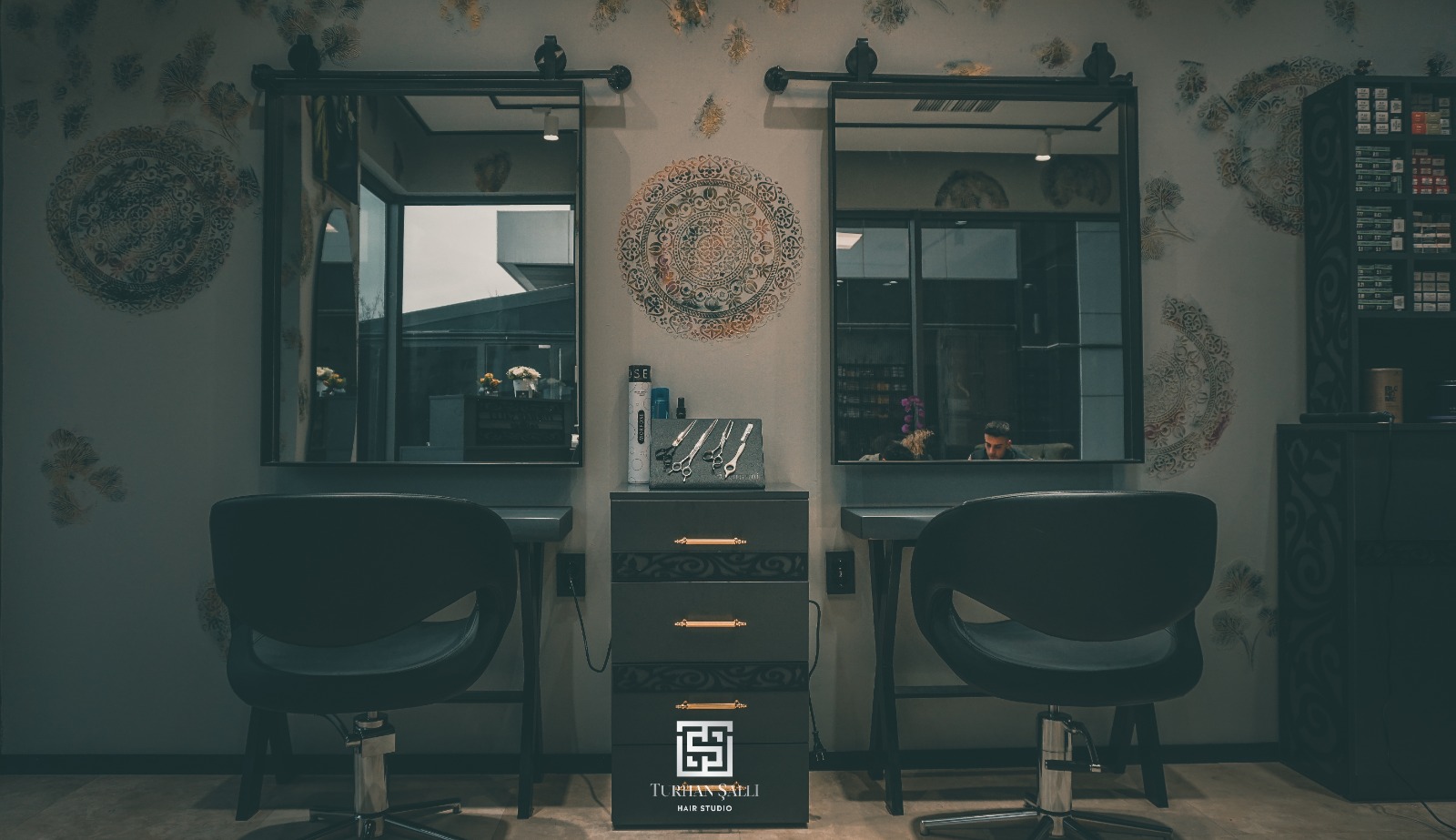 Kuaför Turhan Şallı Hair Studio kır düğünü mekanı — Merkez